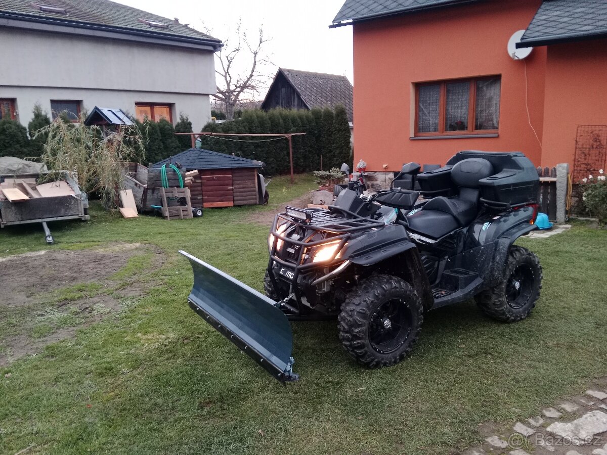 CFMOTO Gladiátor x8 2016