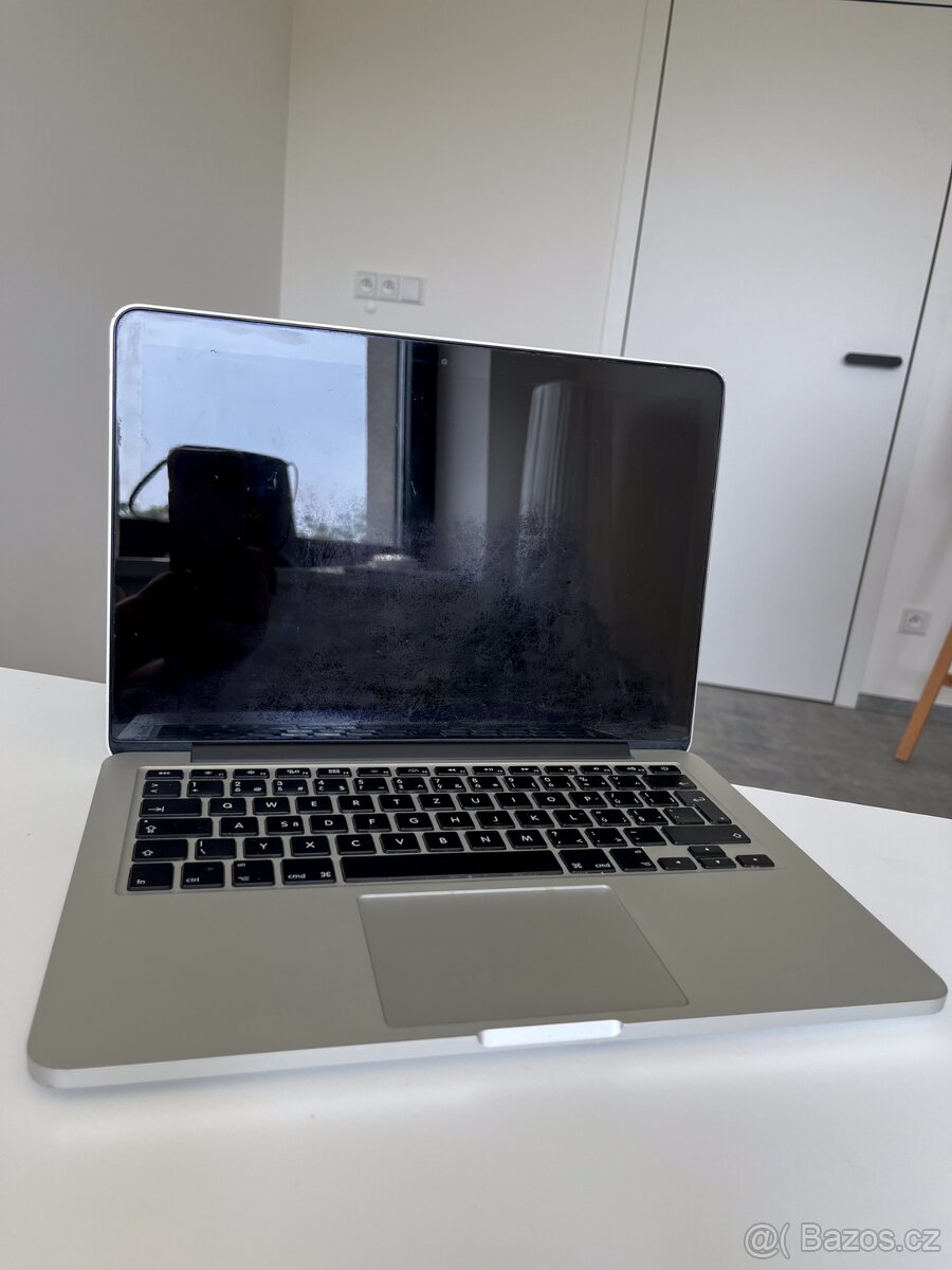 MacBook Pro 13,3" (2015) – 256 GB, CZ klávesnice