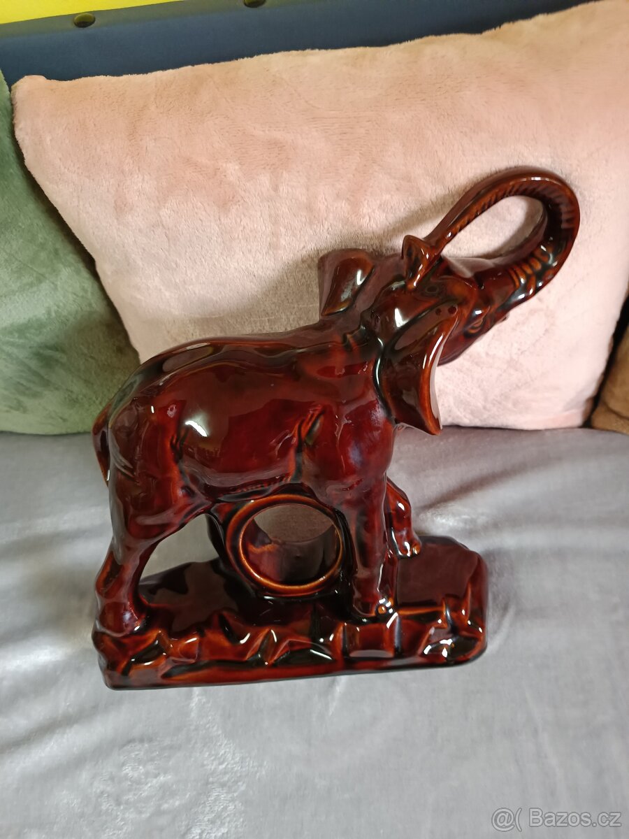 porcelánový SLON