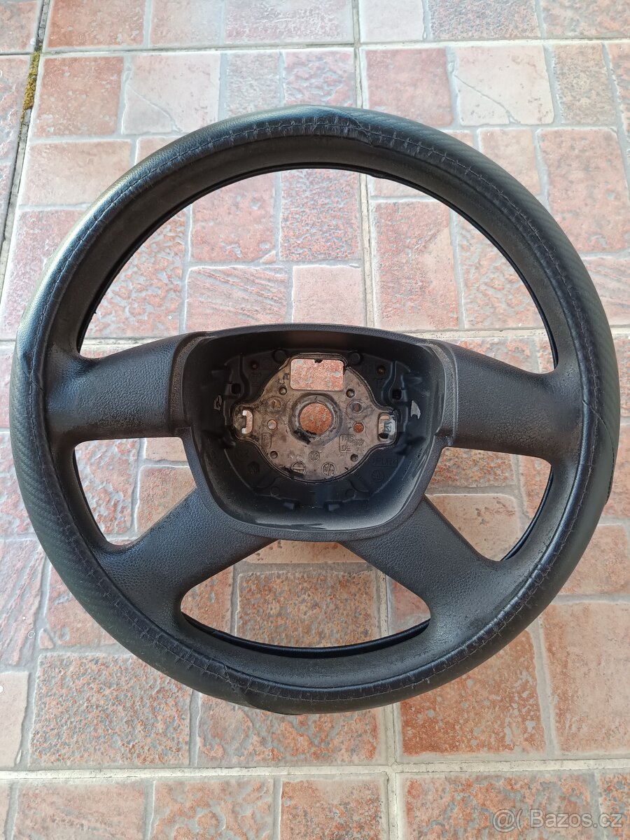 Volant Škoda Octavia II