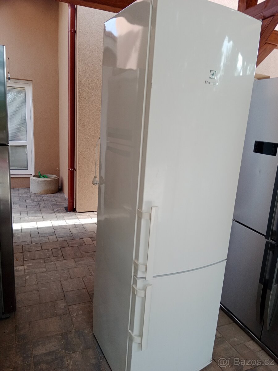Lednice s mrazakem Elektrolux