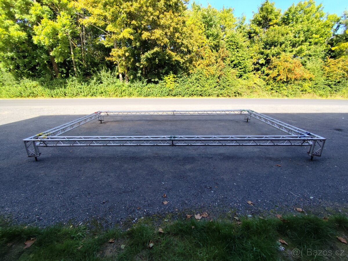 Prodám Alutruss Trisystem 6x4m věnec
