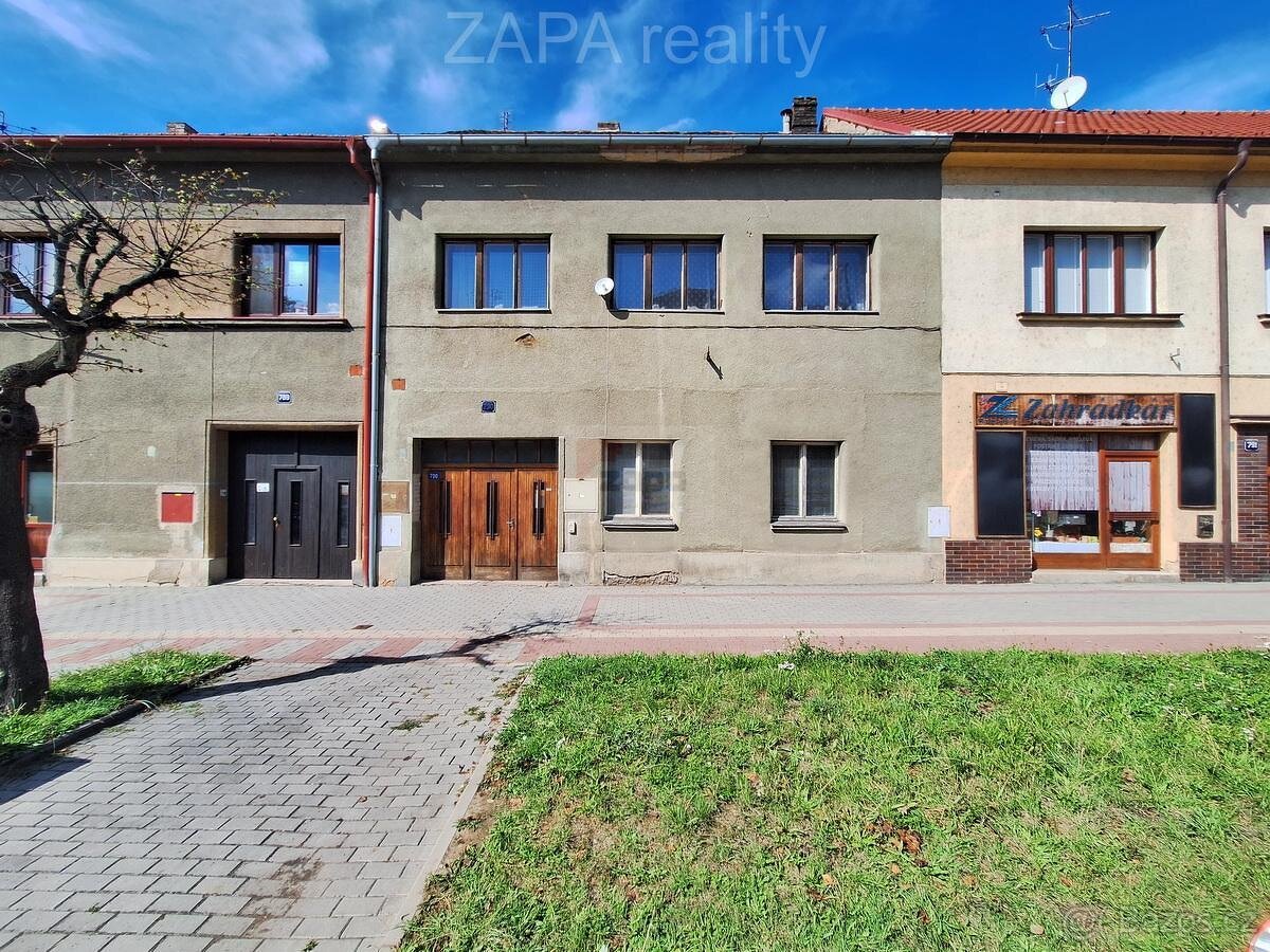 Prodej řadového RD celkem 209 m2, pozemek 543 m2, Roudnice n
