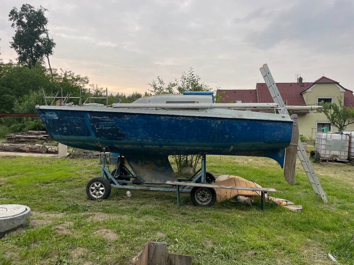 Kajutová plachetnice 6,5m