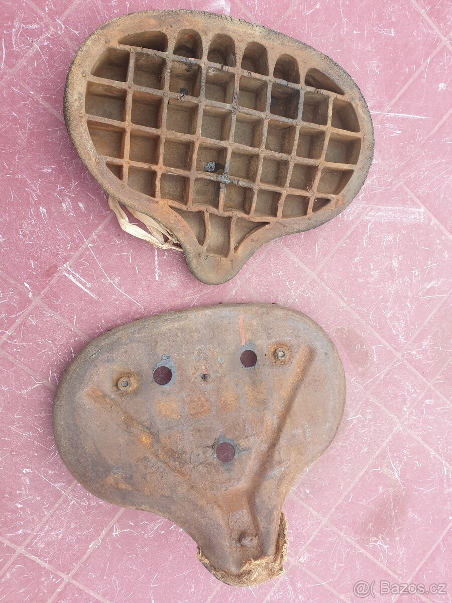 Prodám plech sedla- Jawa pérák