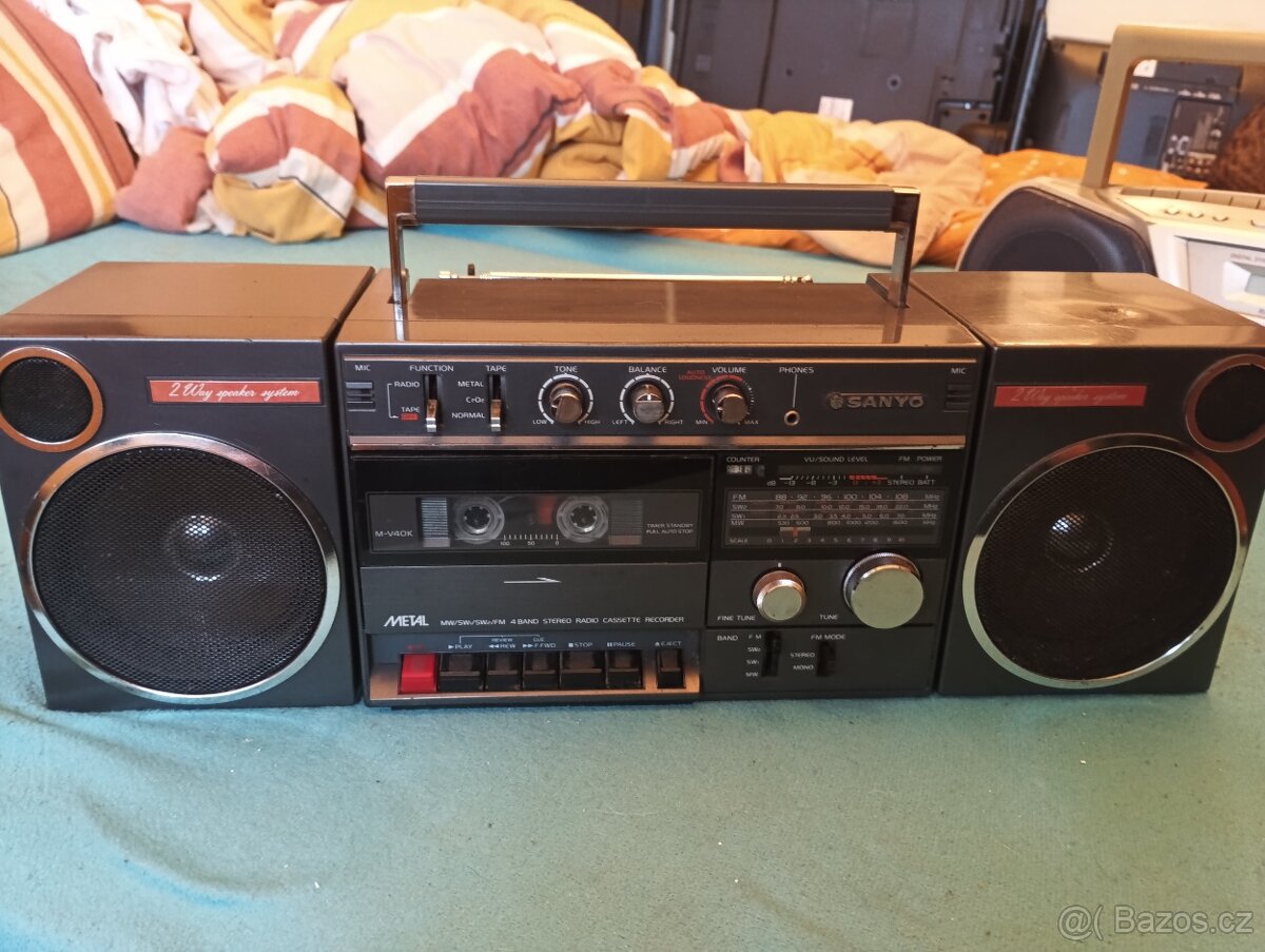 Sony CFS-W501L,Sony cdp-m18,TeslaKM-350,radia