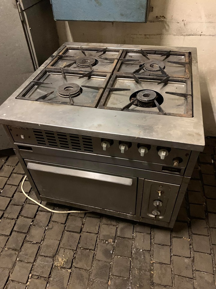 Použitý nerezový gastro sporák