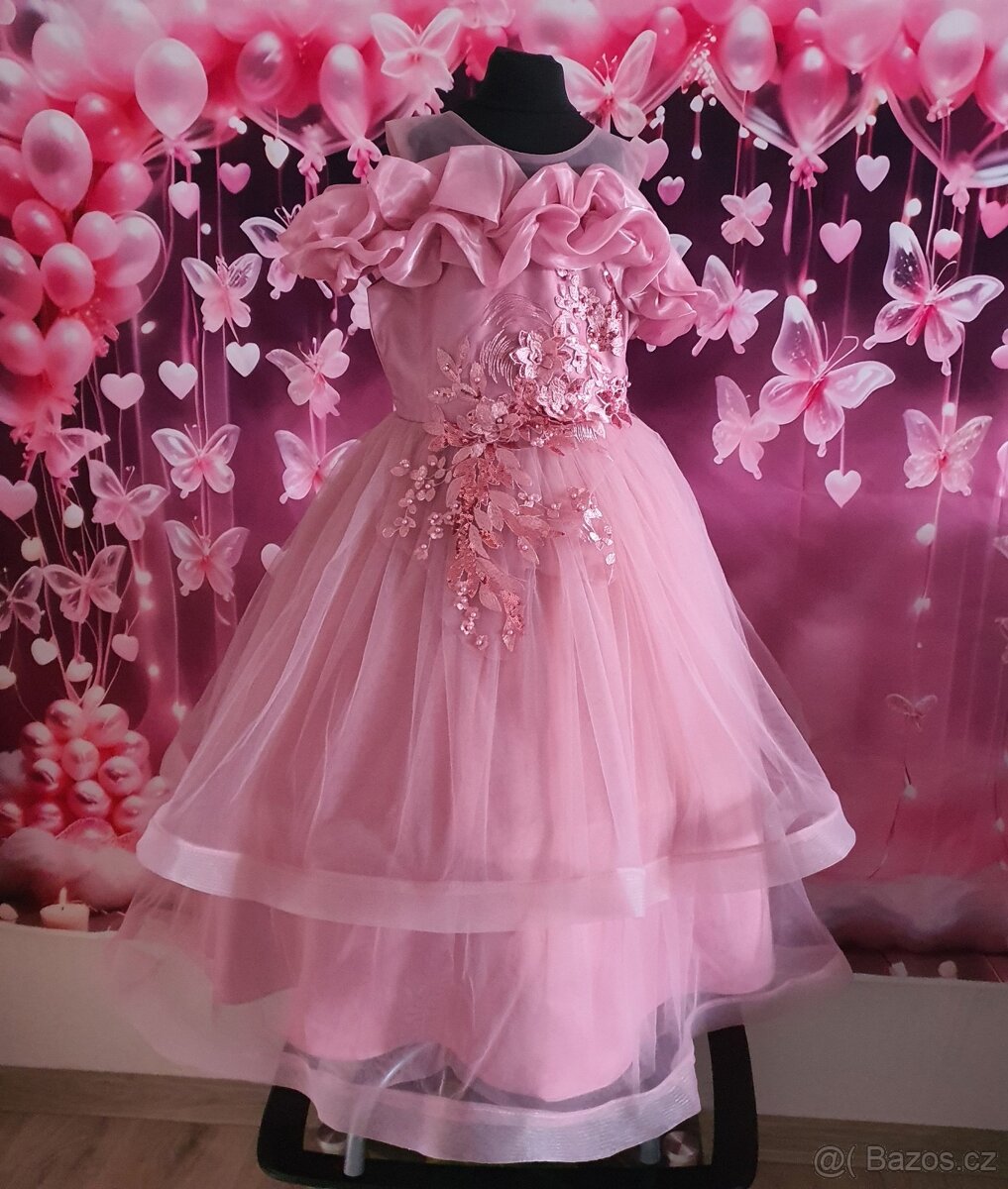 Dívčí pudrově růžové šatičky