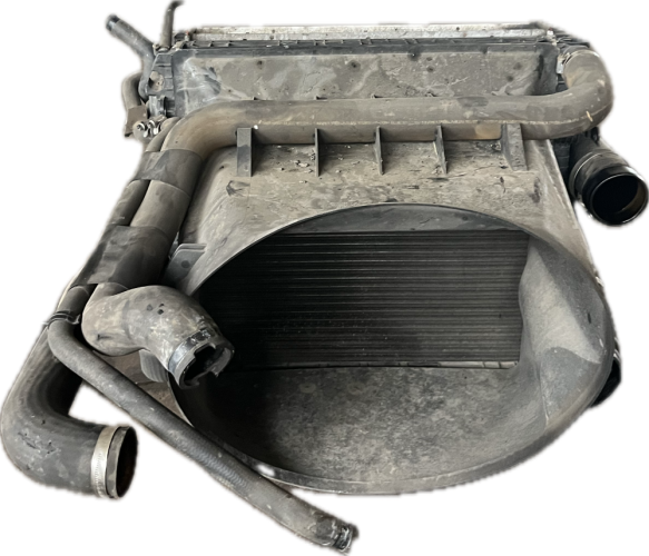 MERCEDES ATEGO chladič