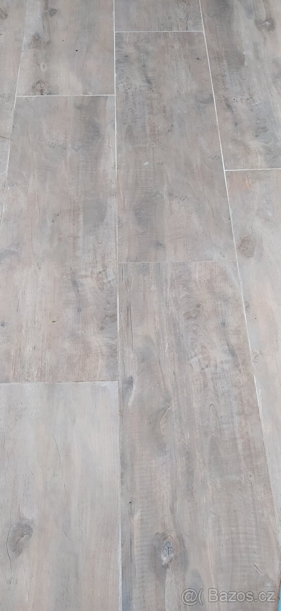 Terasová nebo bazénová dlažba 120x40x2cm