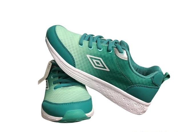 Kecky UMBRO vel.32 novéééé