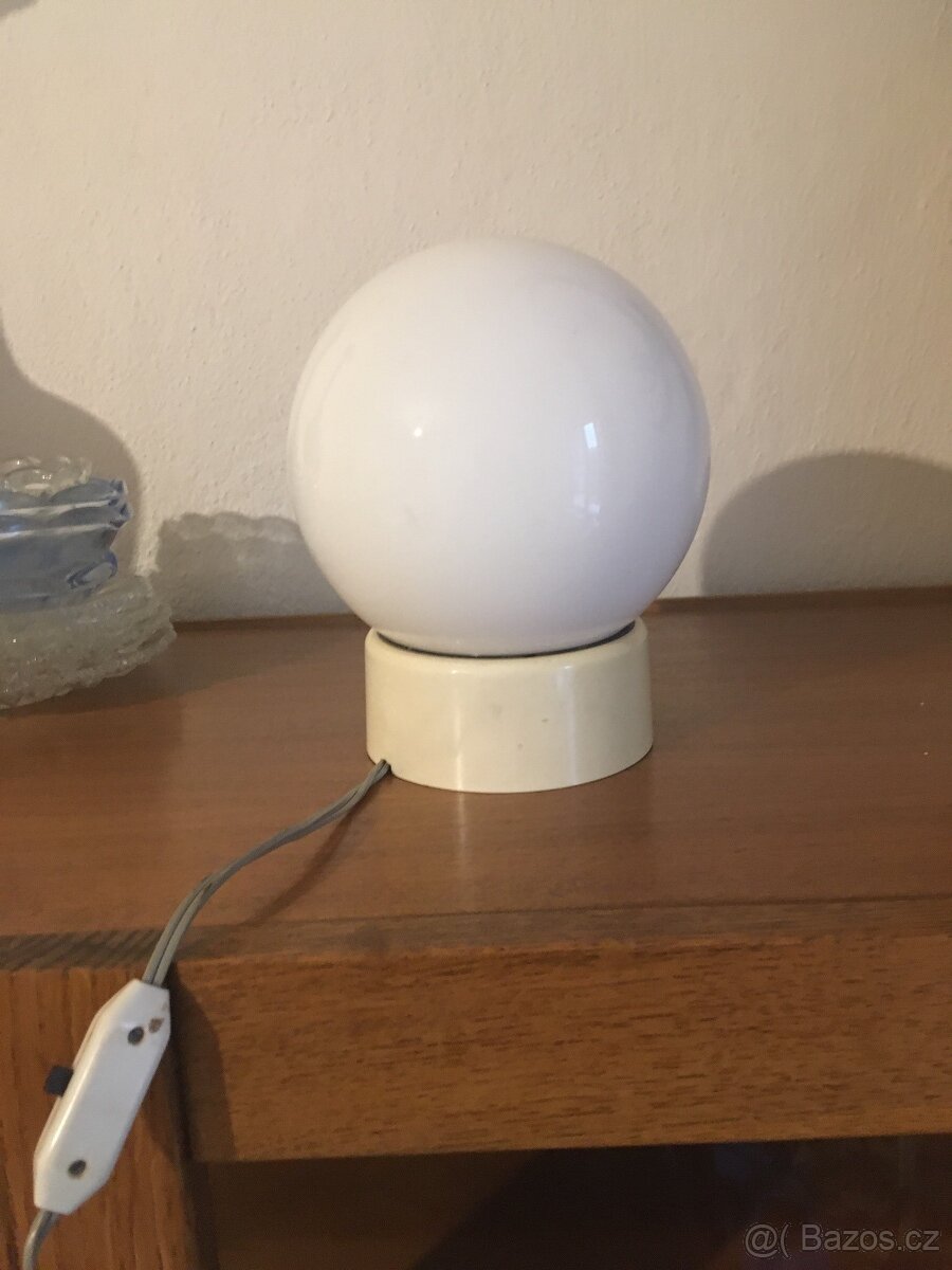 retro designe lampa koule bílá