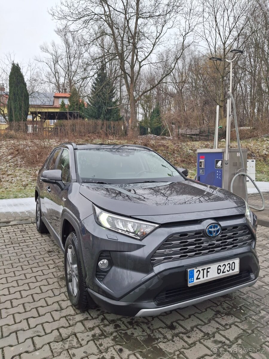 Toyota Rav 4 hybridní