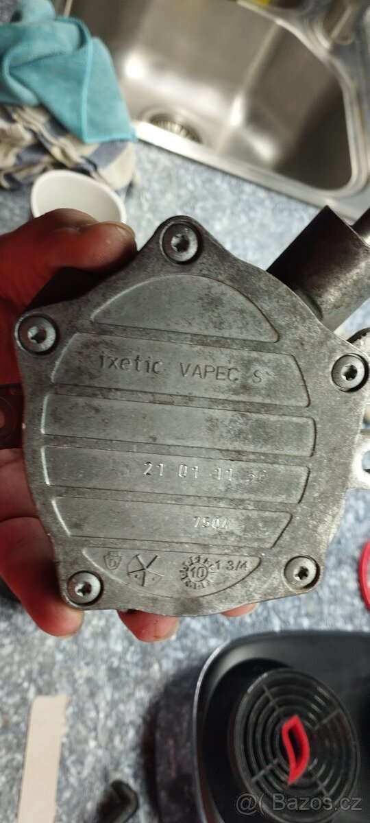 Vakuová pumpa 2Zr fae Toyota Avensis Auris