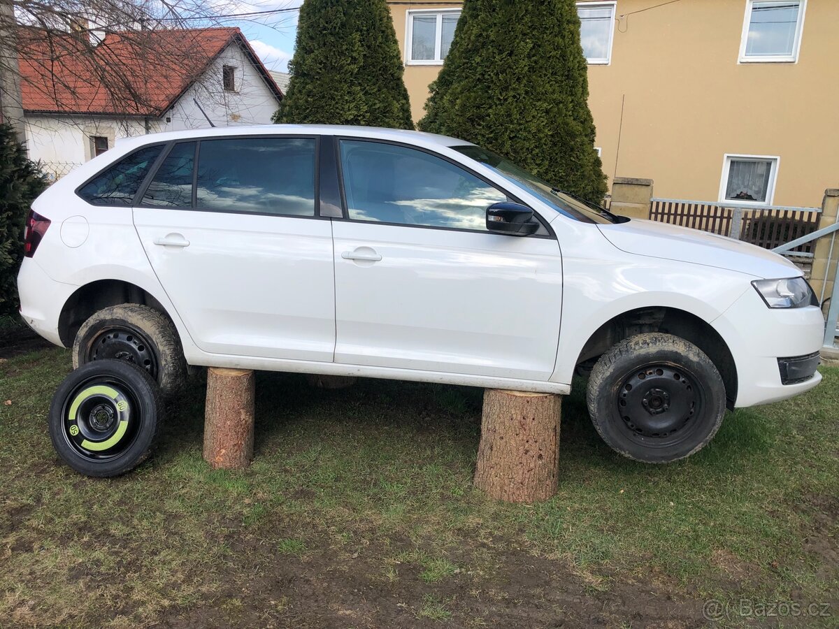 Škoda rapid dveře