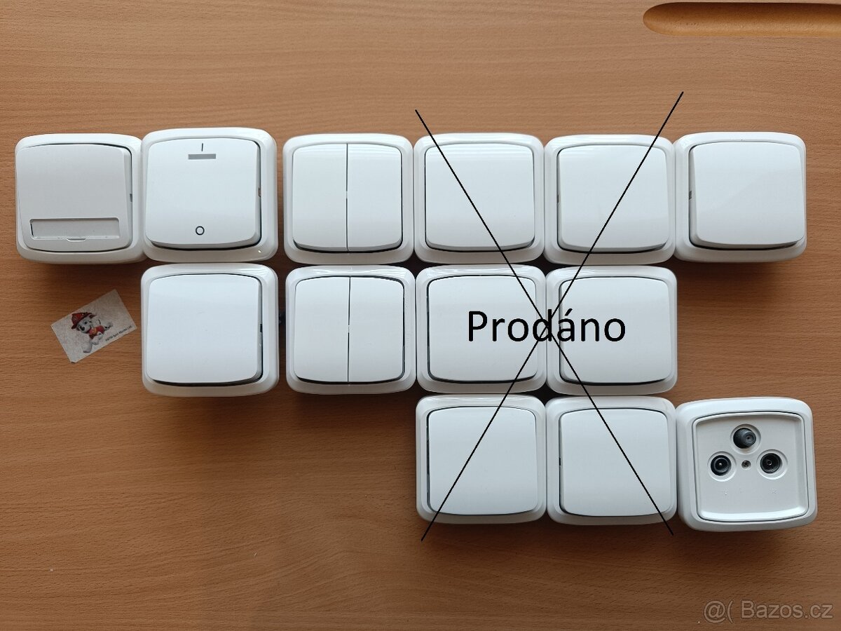 Tango ABB bílá vypínače č. 1,5,7, trojfázový, anténa, data