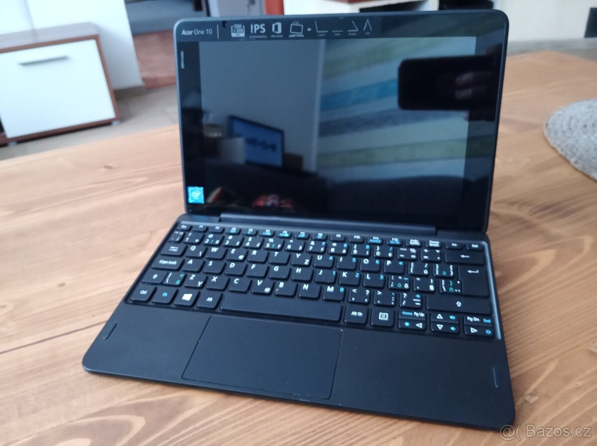 Acer One 10 (notebook/tablet 2v1)