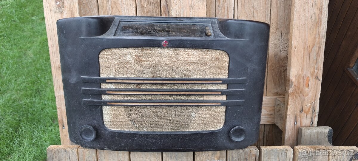 Rádio Philips 461A