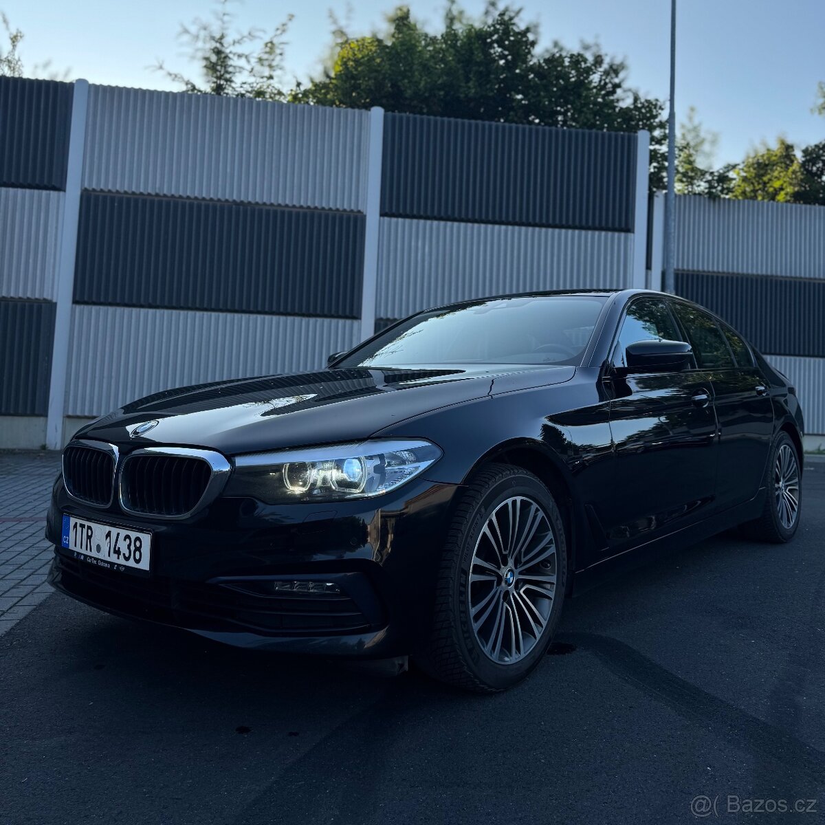 BMW 520d xDrive G30 140 kW, Sport Line,perfektní stav