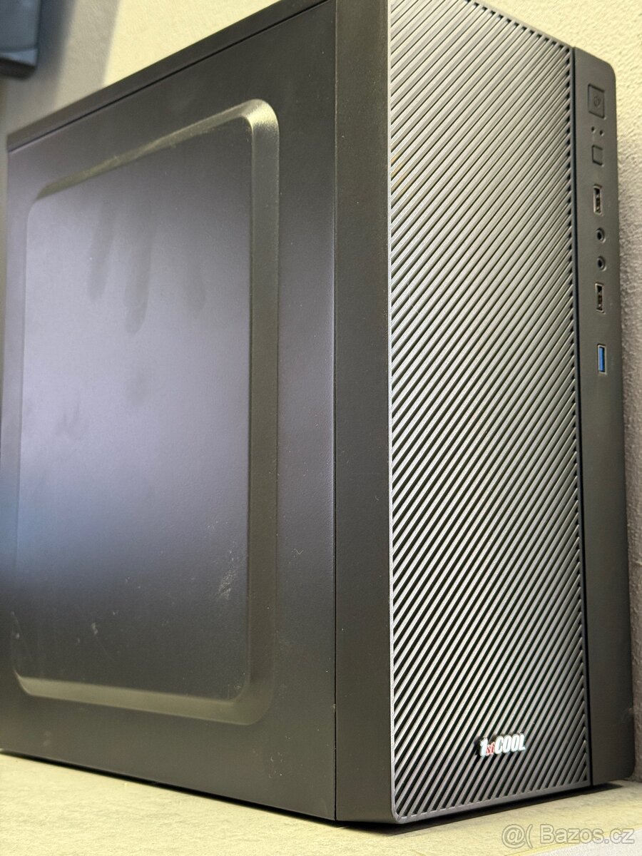 Levný PC na prázdniny do školy i na hry