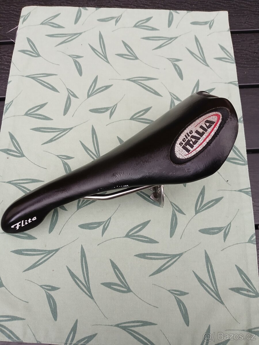 Sedlo Flite retro