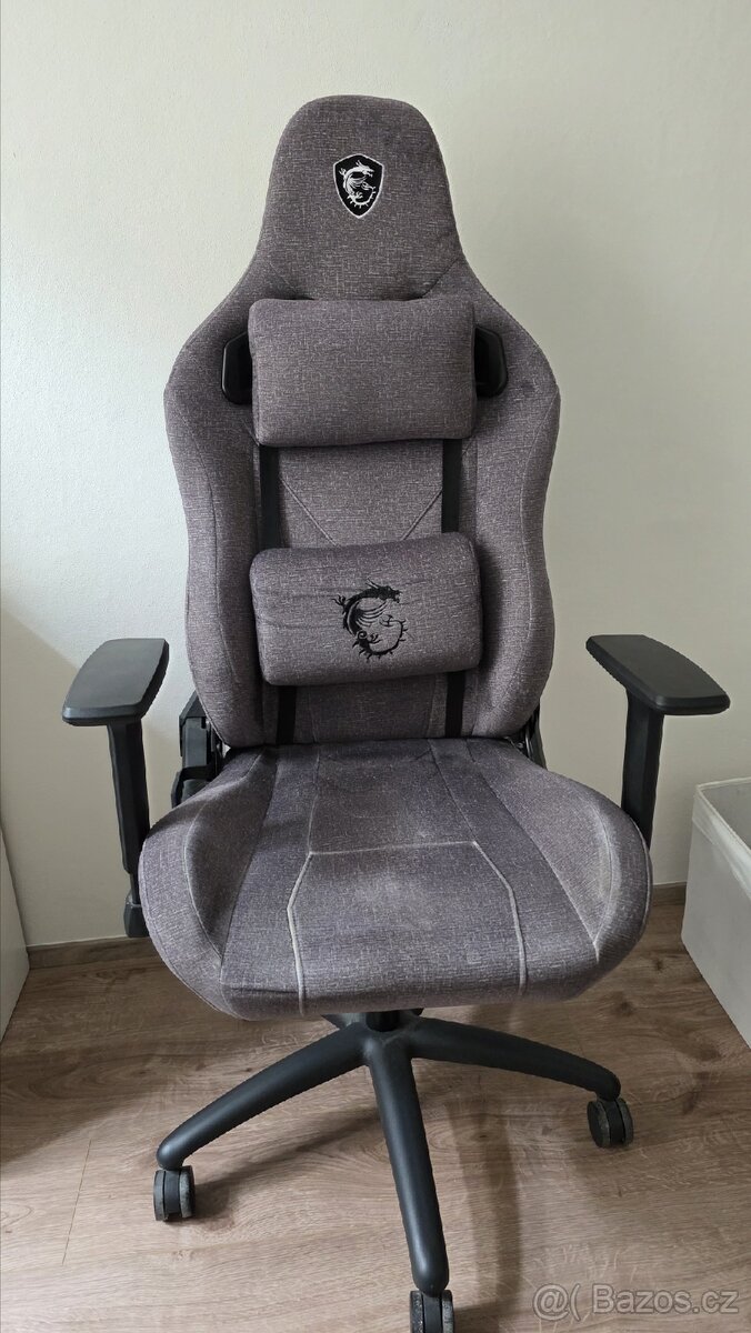 Herni židle MSI MAG CH130 s potahem proti poškrábání