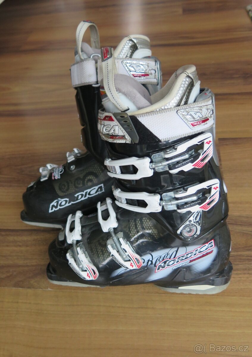 lyžařské boty Nordica Speedmachine vel. 24,5