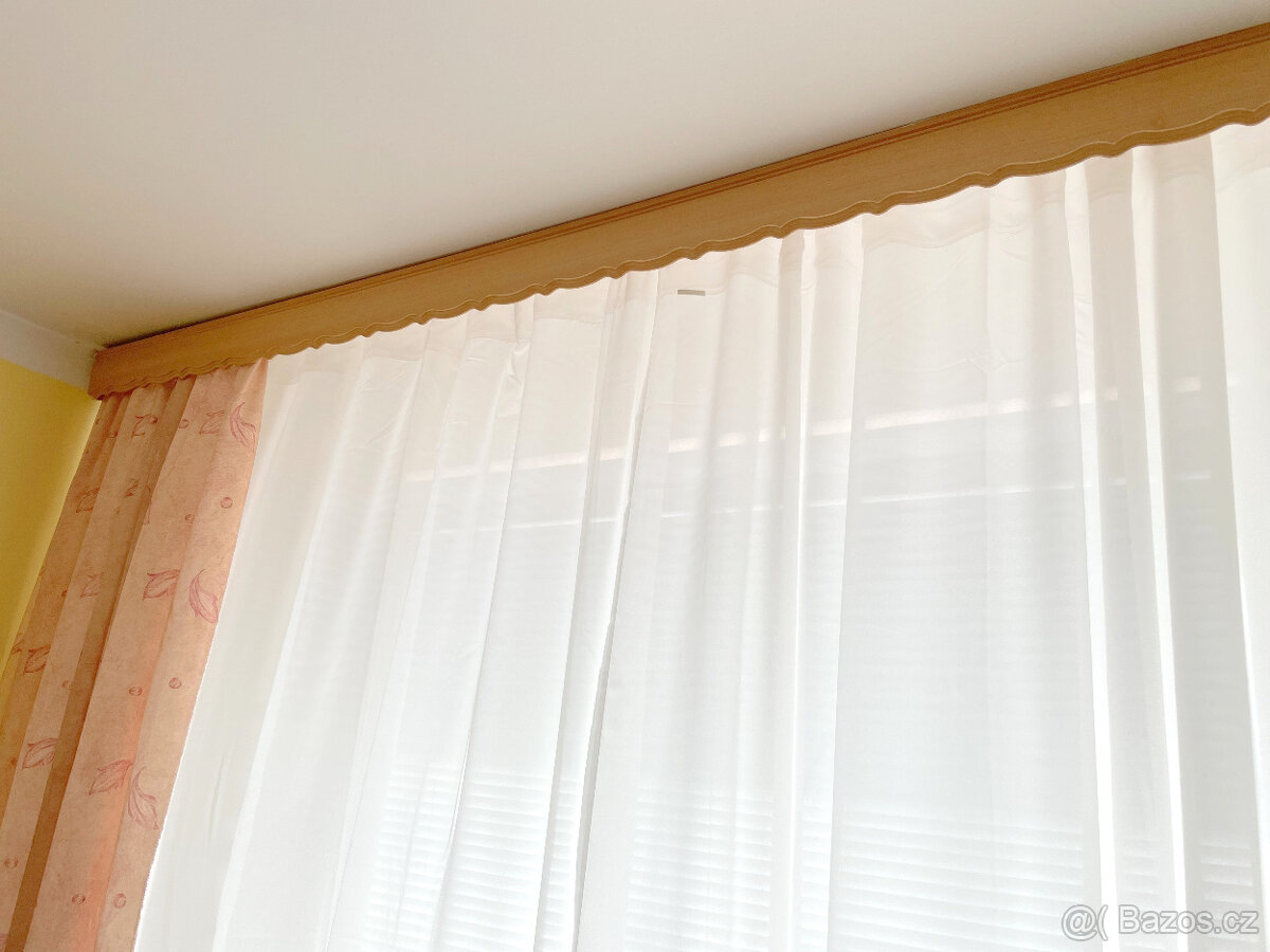 Dřevěné garnýže praktic