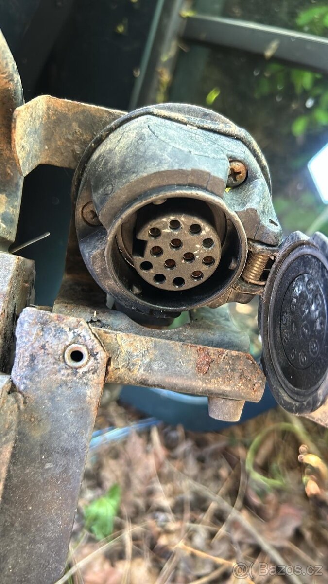 tažné zařízení skoda Octavie ll , bajonet, zasuvka , elektro