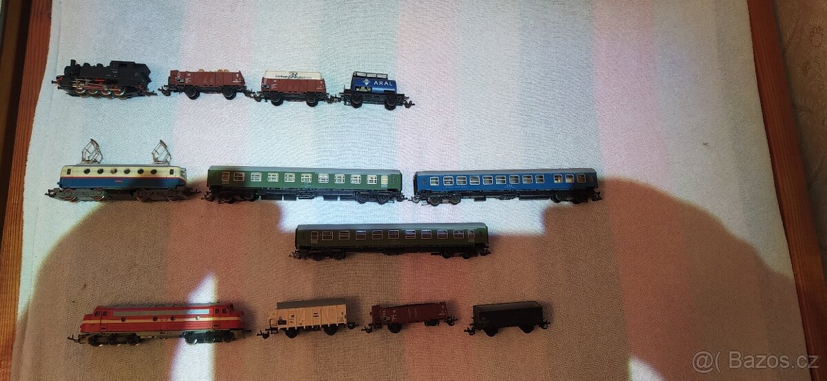 Prodám Vláčky TT s nádražím