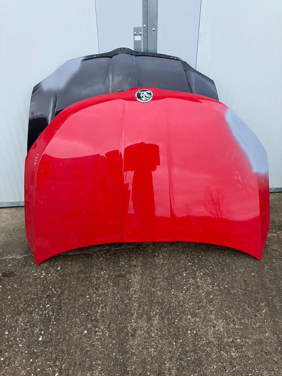 kapota skoda karoq karok haubna cervena