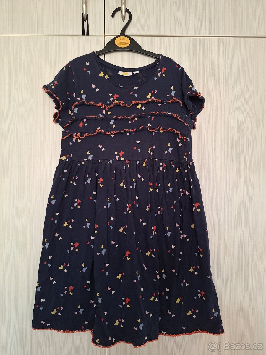 Modré šaty s kytičkami 134/140