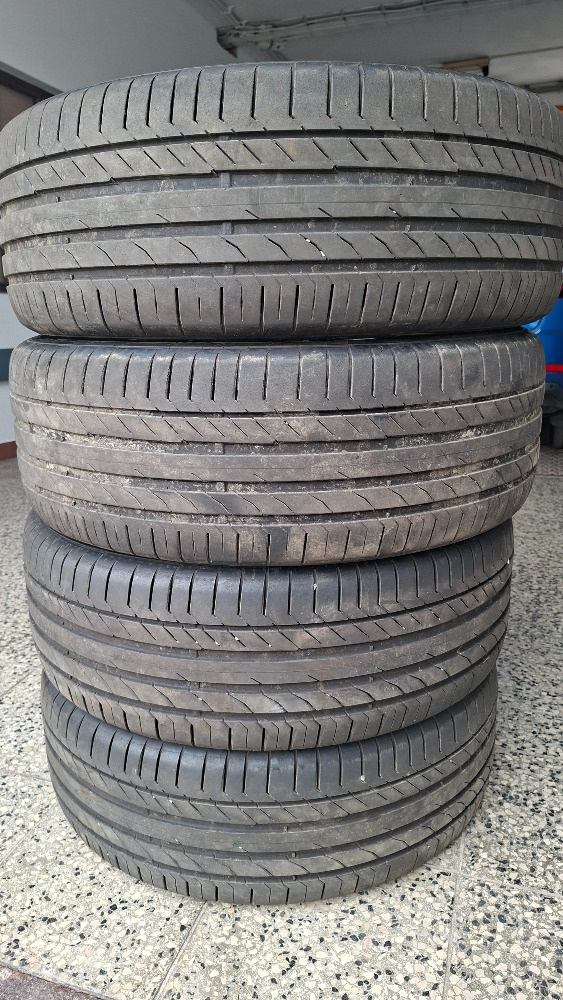 Pneumatiky 235/55 R19 XL 105V dva roky staré