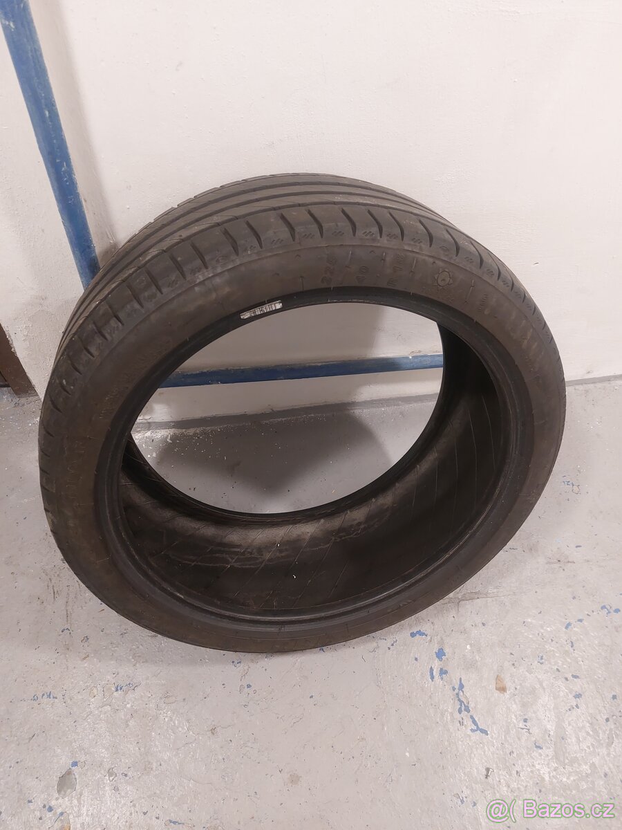 Kleber 225/40/18 letni 1 kus