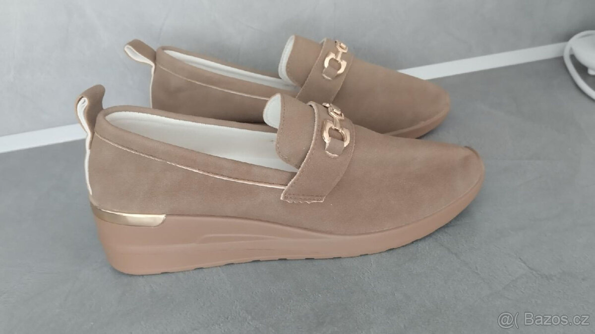 DÁMSKÁ OBUV JARO -PODZIM VEL.44