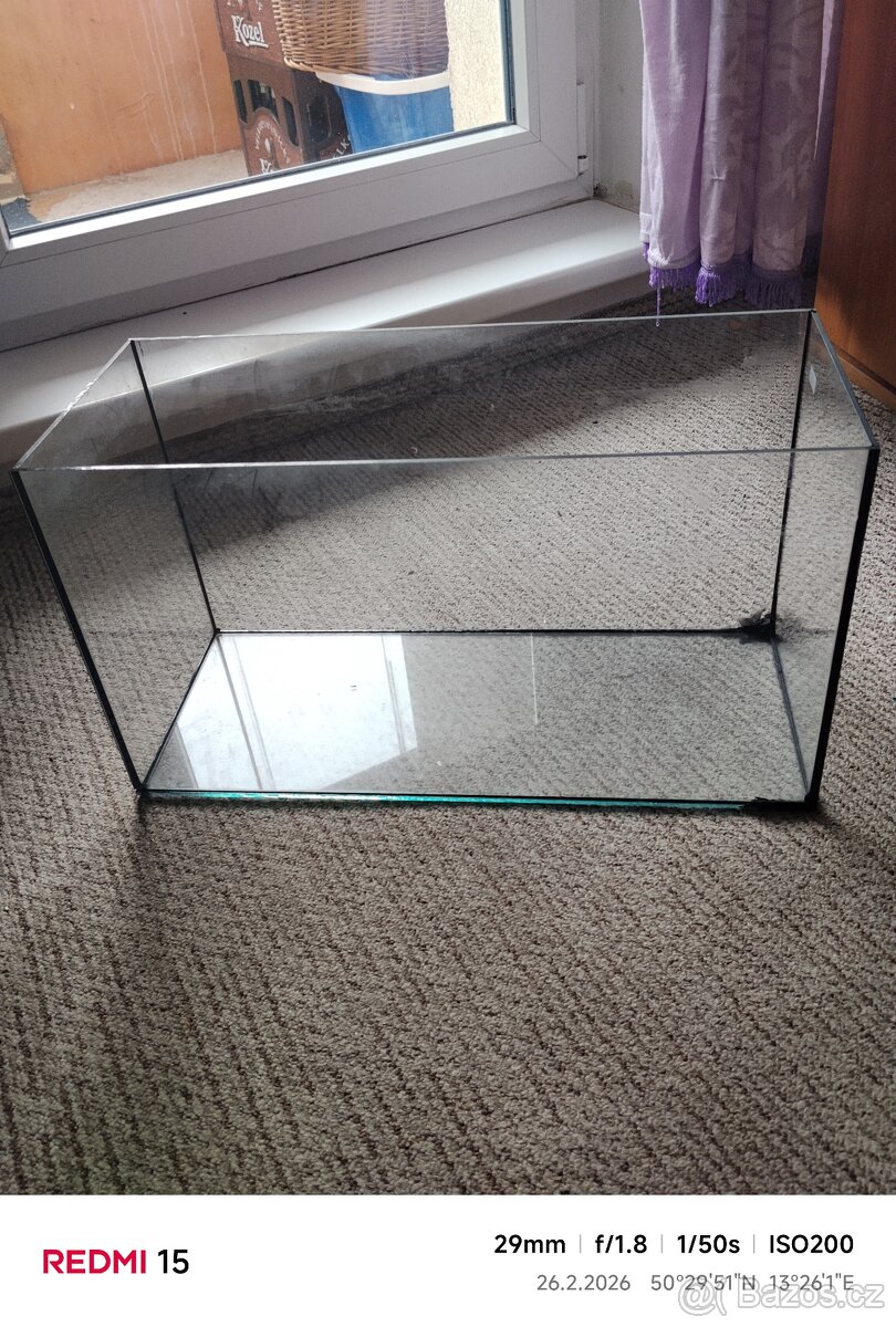 Akvárium 60L a skříňka