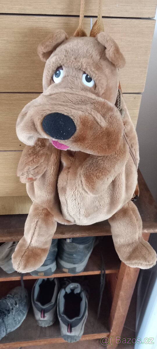 Štekaci batůžek pes