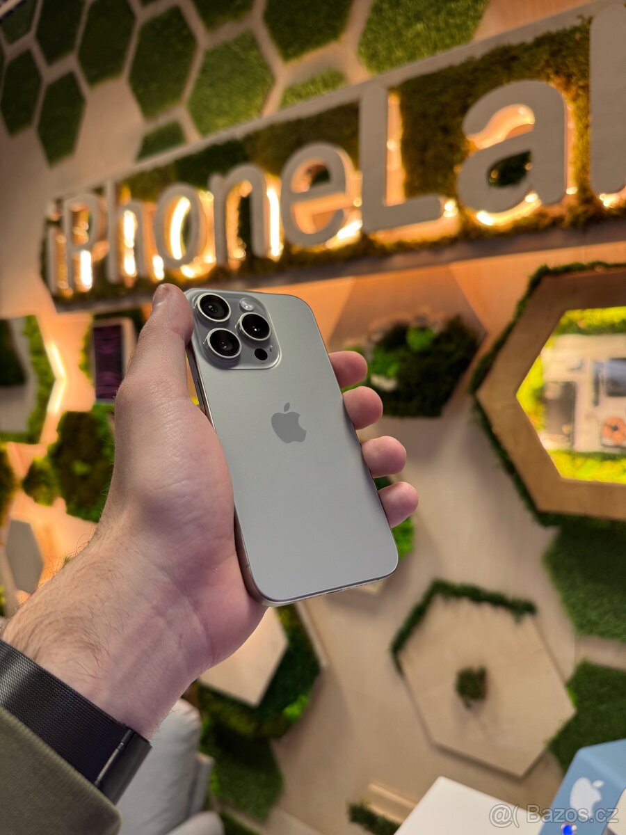 iPhone 15 Pro 256GB Natural Titanium