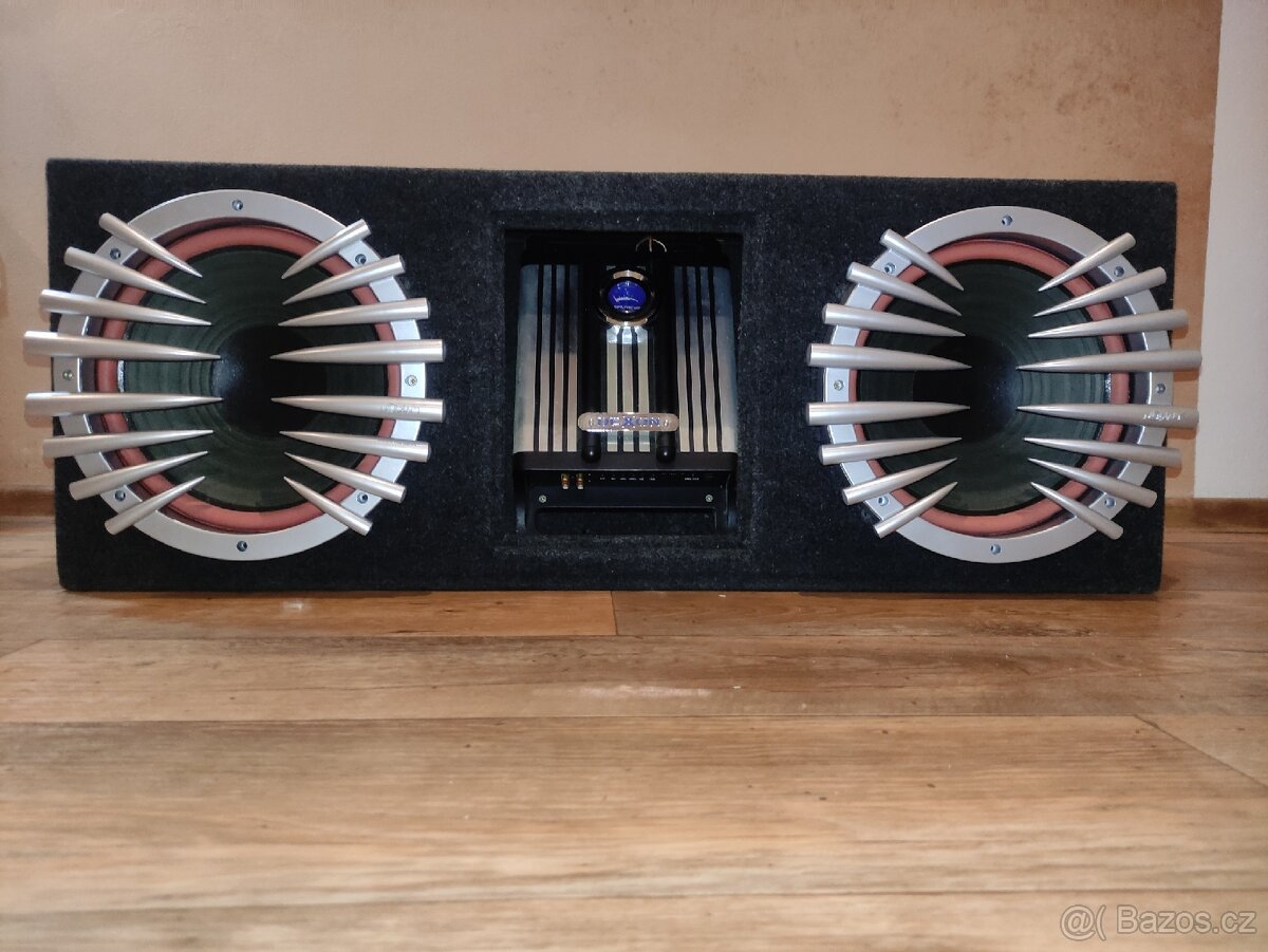 Aktivní subwoofer