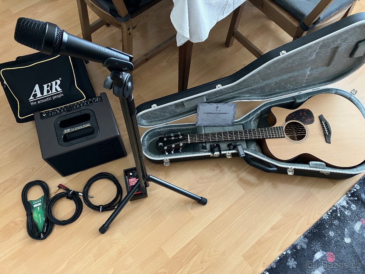 Elektroakustická kytara Furch a příslušenství
