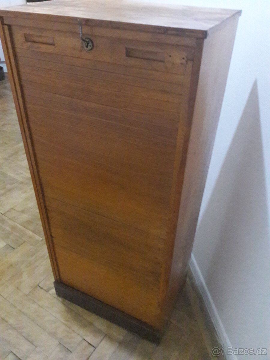 Skříňka