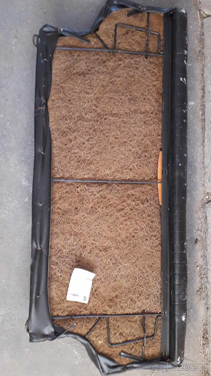 fiat maluch 126p zbytek náhradních dílů, ne vše je na foto