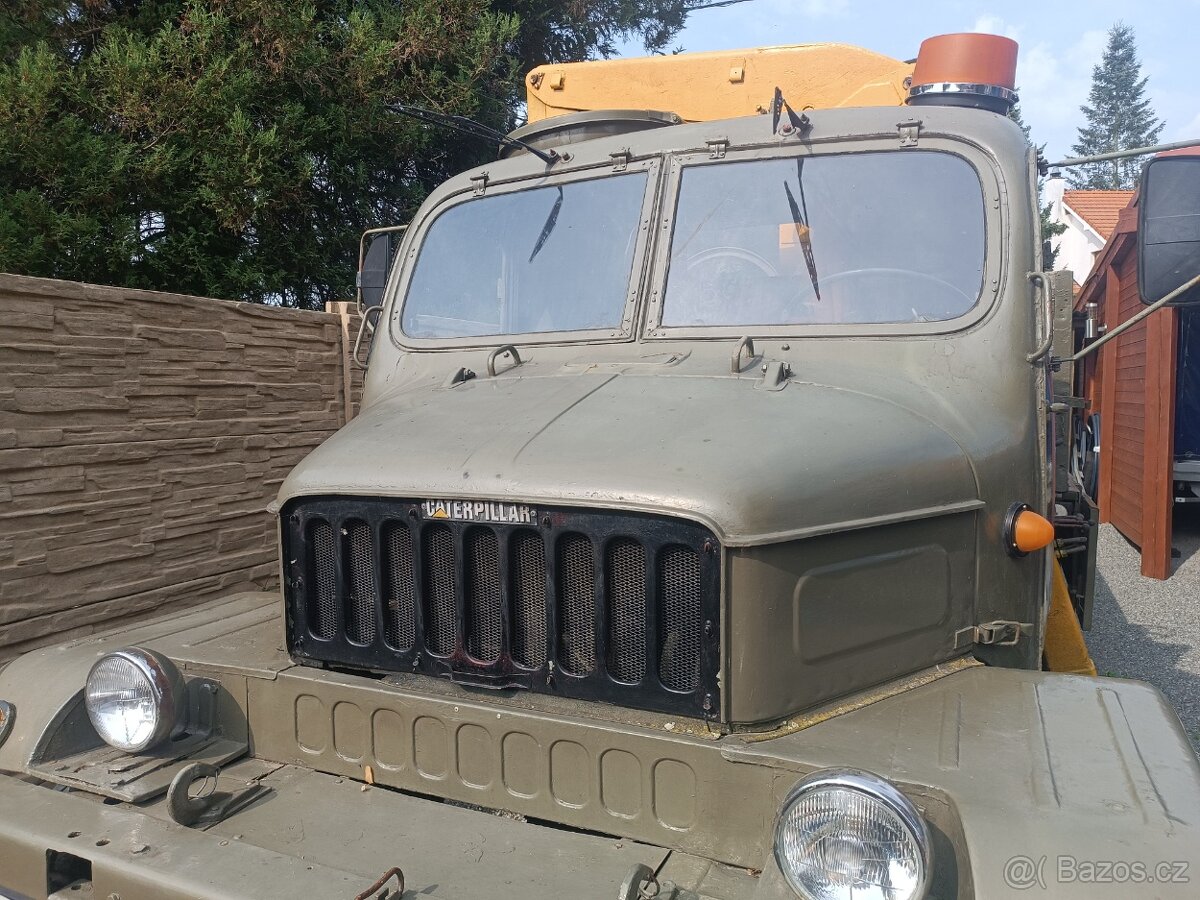 Praga V3S valník s hydraulickou rukou