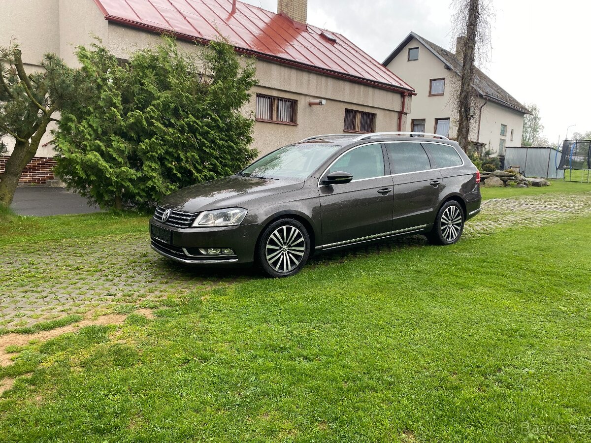 VOLKSWAGEN PASSAT HIGHLINE 4MOTION 2.0TDI-130KW NAVI PANO L