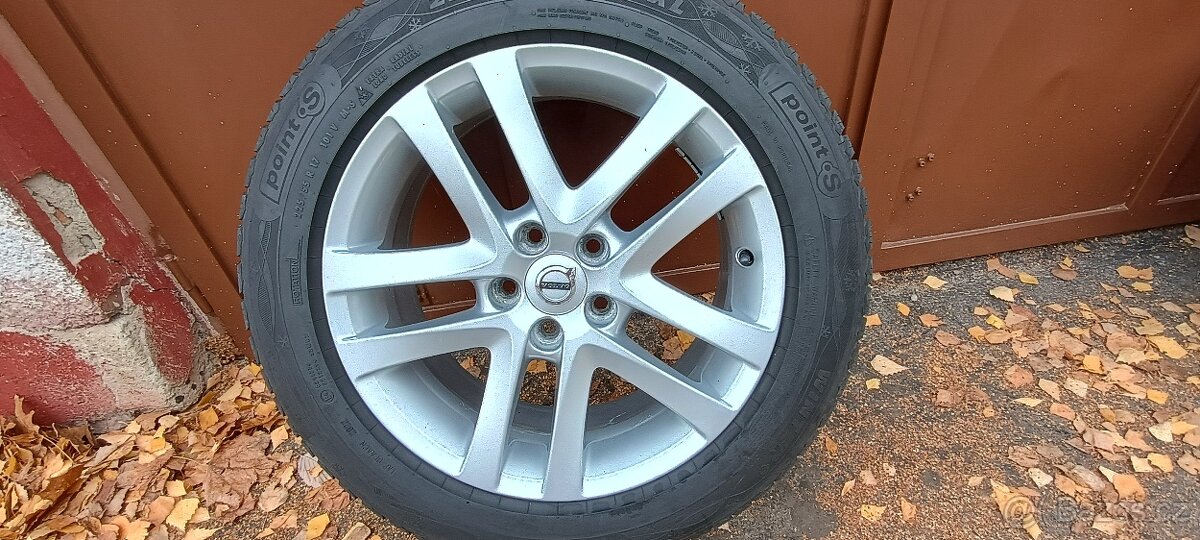 Zimní sada disků Volvo 7,5Jx17x55, pneu 225/55 R17