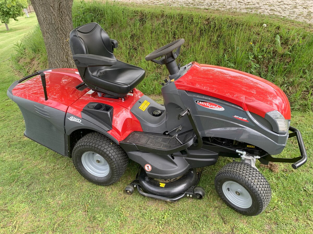Zahradní traktor