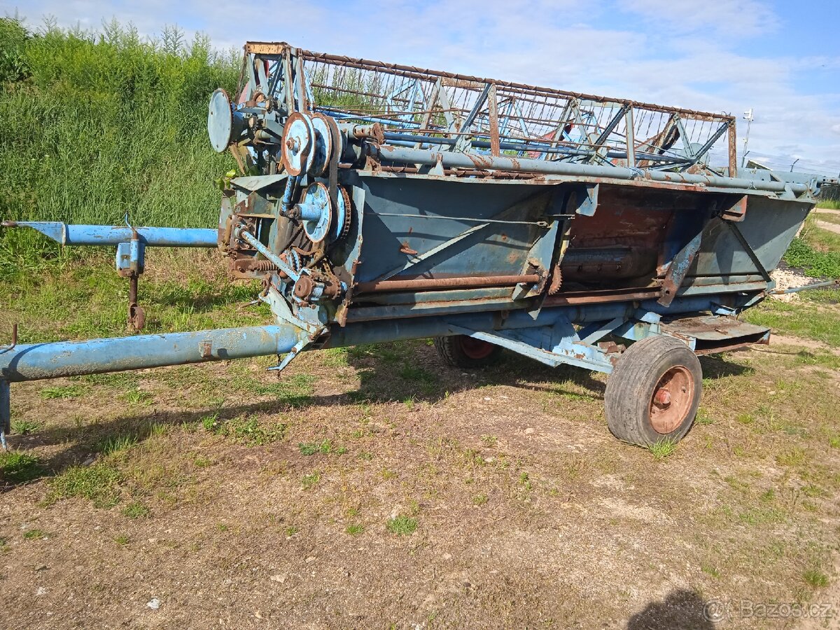 Lišta kombajnu E512, Podvozek