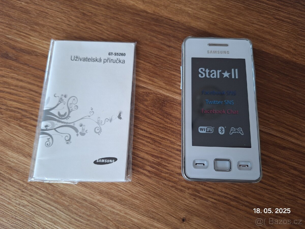 Mobilní telefon Samsung S5260 bily