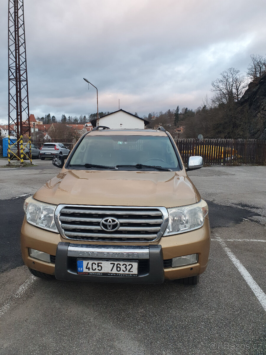 Toyota Land Cruiser 200