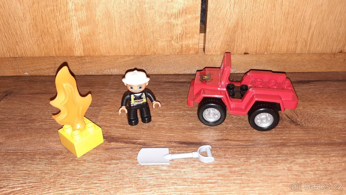 Lego Duplo Velitel hasičů / Hasičské auto.